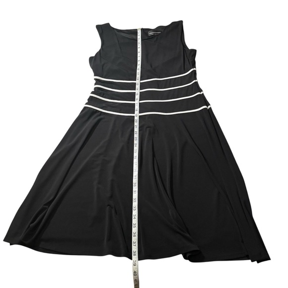 Elegant Black & White Dress Sleeveless A-Line Party Banquet Women's Size 14 - Picture 15 of 15